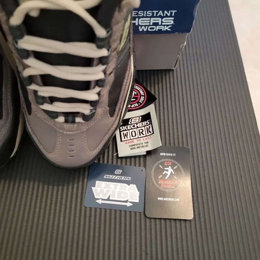 Skechers Men's Gray and Black Slip Resistant Shoes - Picture 5 of 6